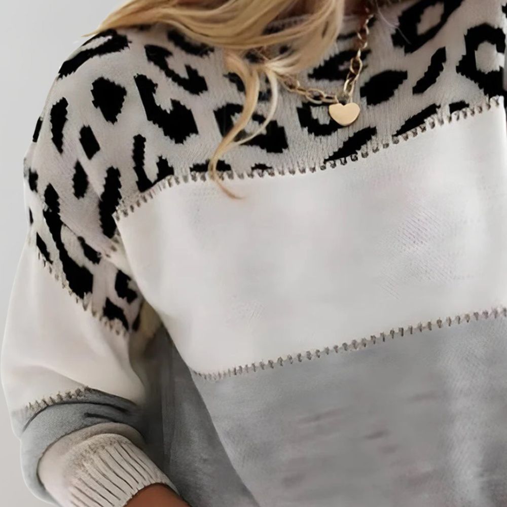 Ava™ - Elegant sweater with leopard print
